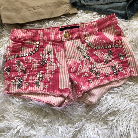 Short Collection - Picture 4 of 7